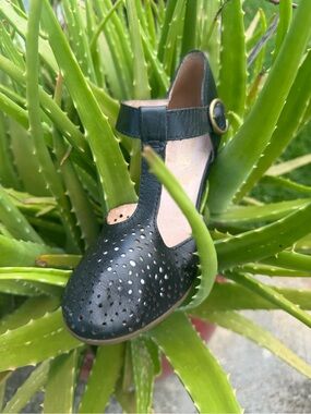 PIKOLINOS Black T-Strap low Heel Pumps with laser cut dots size 37